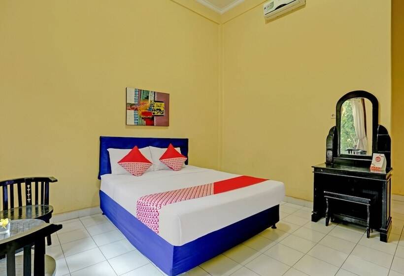Oyo 3096 Hotel Dewi Warsiki