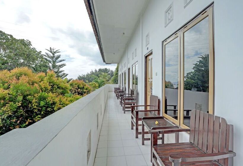 Oyo 3096 Hotel Dewi Warsiki