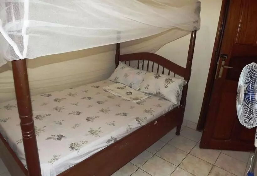 پانسیون Blue Agama Guest House