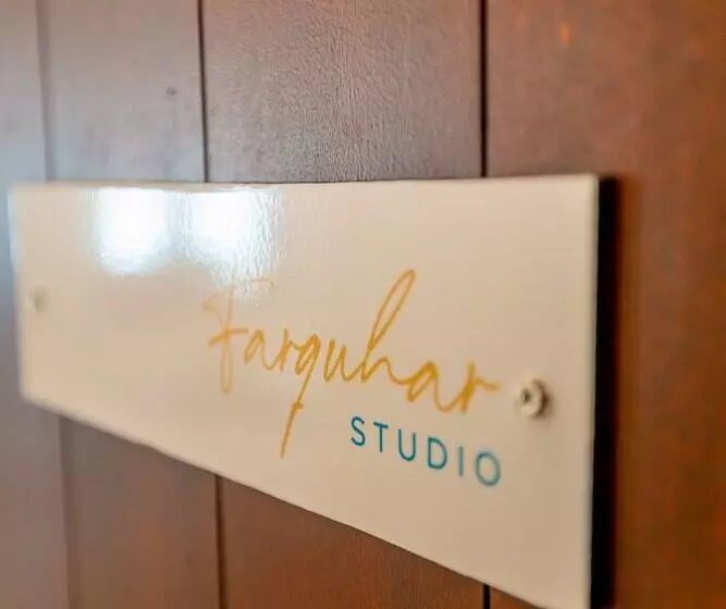 پانسیون Eden Island Studios