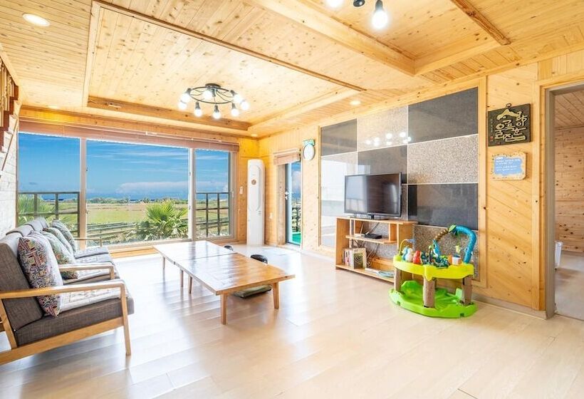 פנסיון Jeju Jejue Meomulda