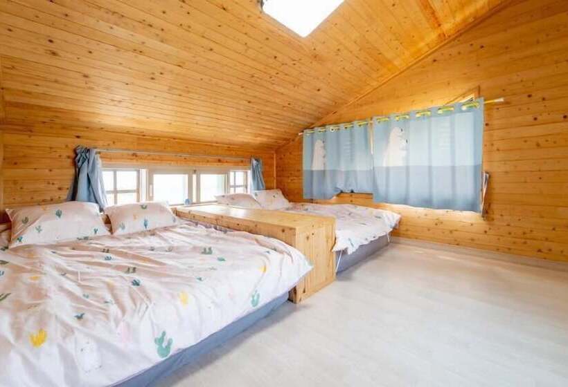 פנסיון Jeju Jejue Meomulda