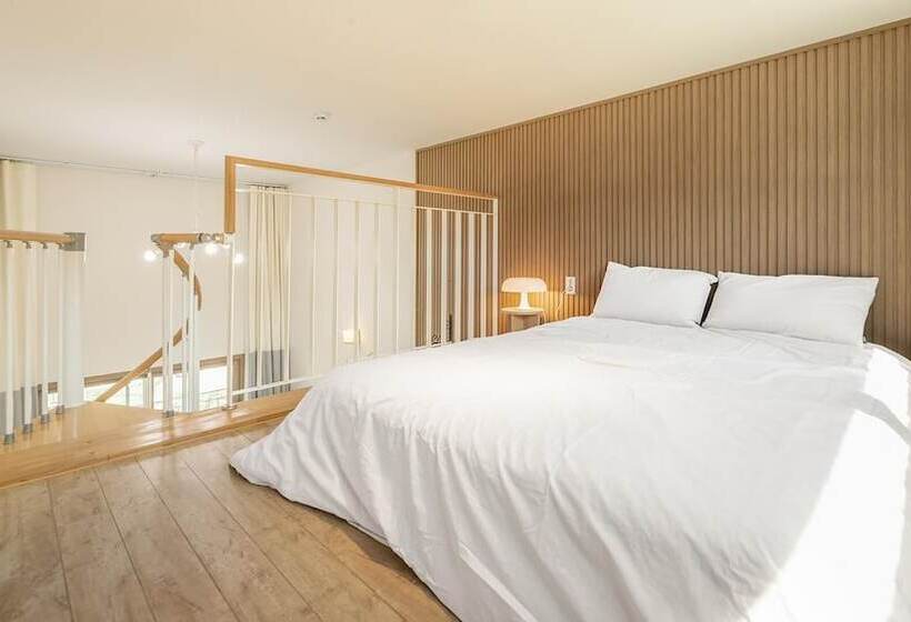 Chuncheon Lio Pension