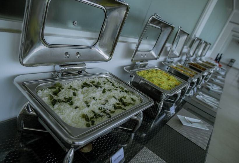 Trincomalee Beach Resort & Spa