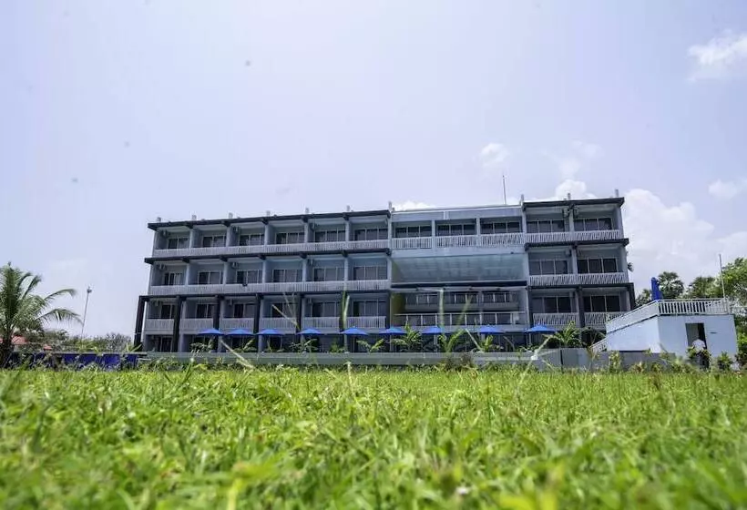 Trincomalee Beach Resort & Spa