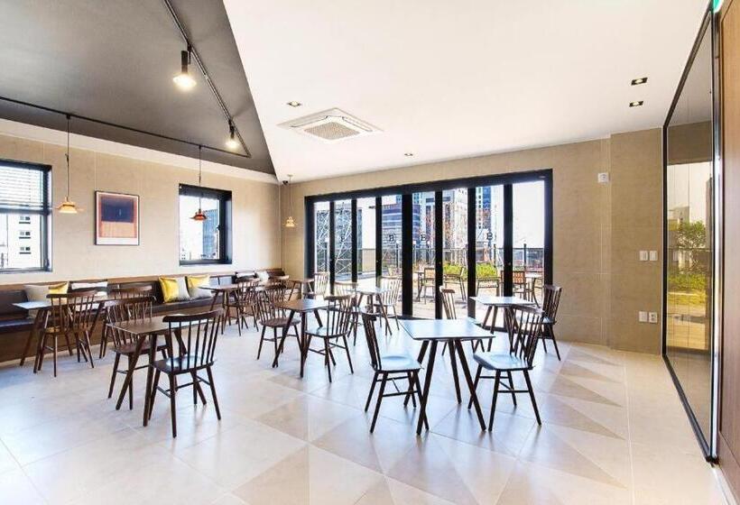 Motel Brown Dot Busan Station Sky Garden