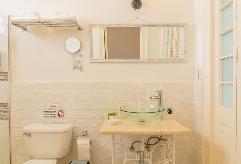 پانسیون Hostal Calis Habana