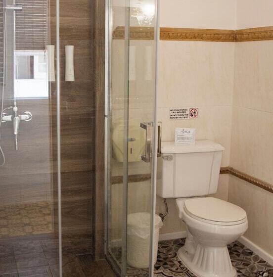 پانسیون Hostal Calis Habana