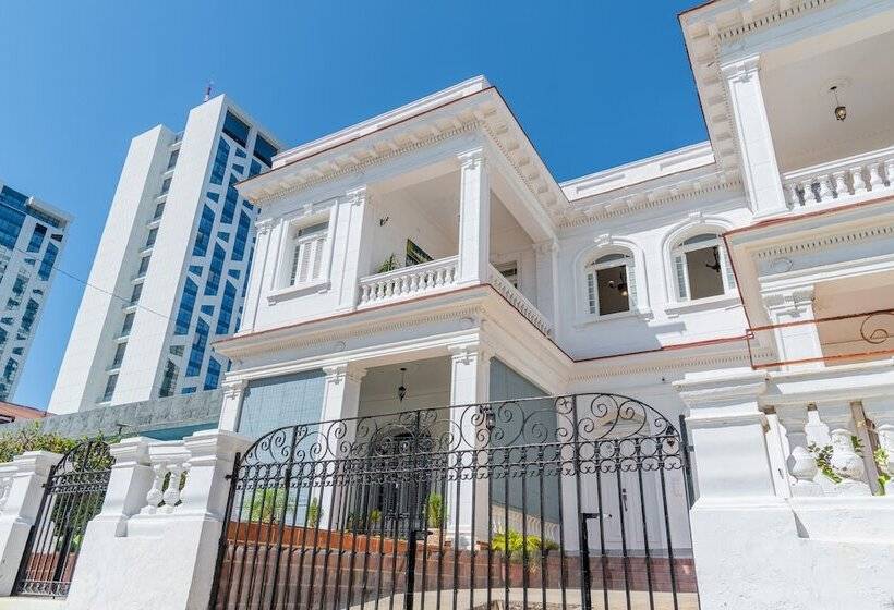 پانسیون Hostal Calis Habana