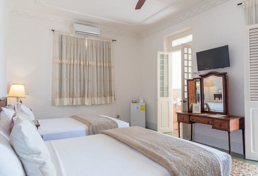 پانسیون Hostal Calis Habana