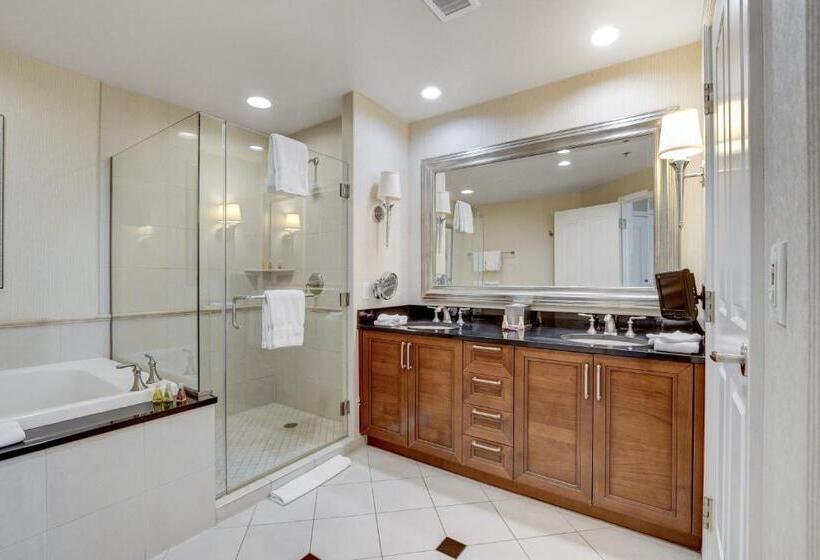 The Fantasy Suite Mgm Signature Pool View