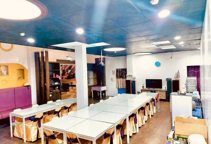 تختخواب و صبحانه Dao Fashion Villa