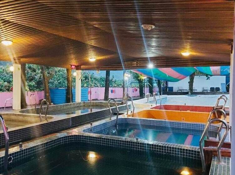 تختخواب و صبحانه Dao Fashion Villa