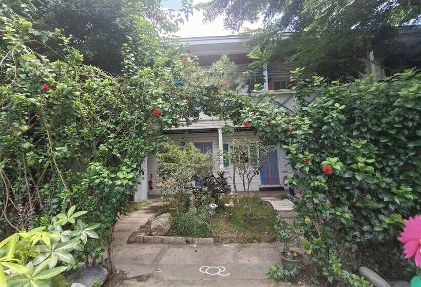 تختخواب و صبحانه Dao Fashion Villa