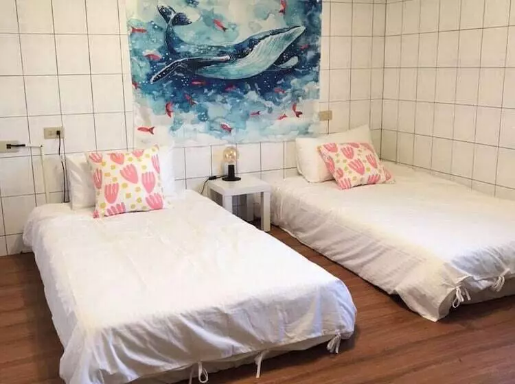تختخواب و صبحانه Liuqiu Cozy Room