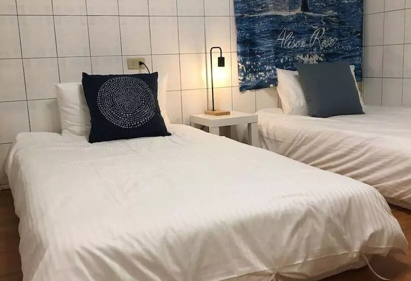 تختخواب و صبحانه Liuqiu Cozy Room