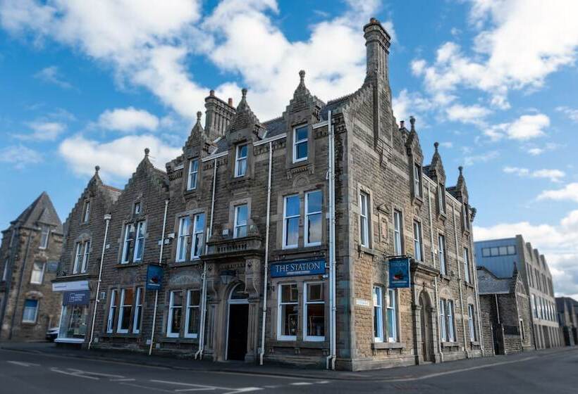 ベッドアンドブレックファースト Station Lounge & Rooms