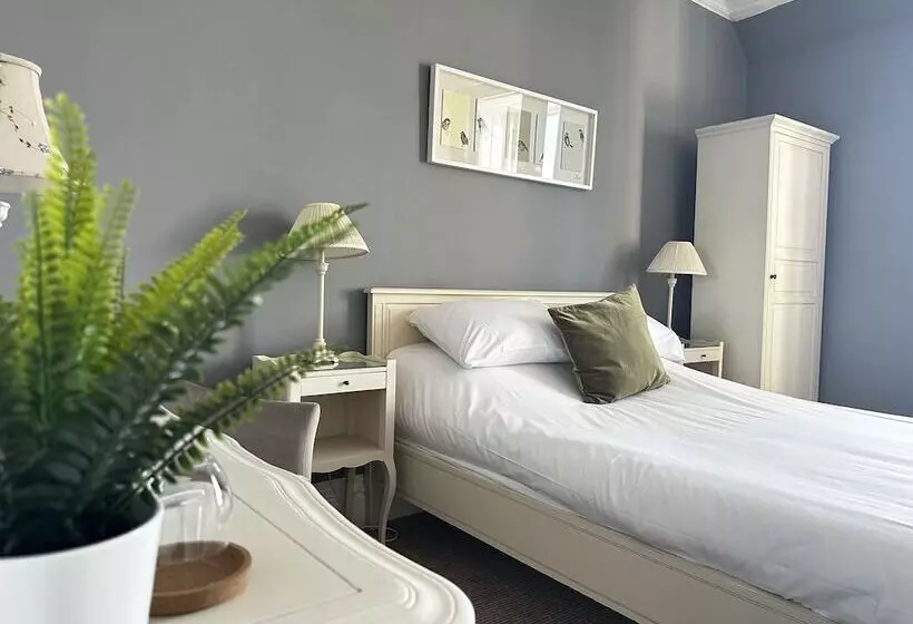 Aamiaismajoitus (B&B) Station Lounge & Rooms