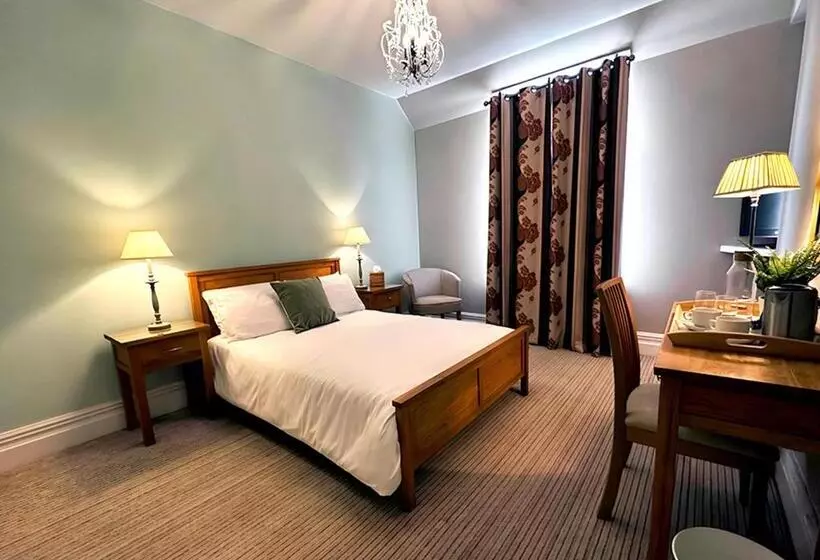 Aamiaismajoitus (B&B) Station Lounge & Rooms