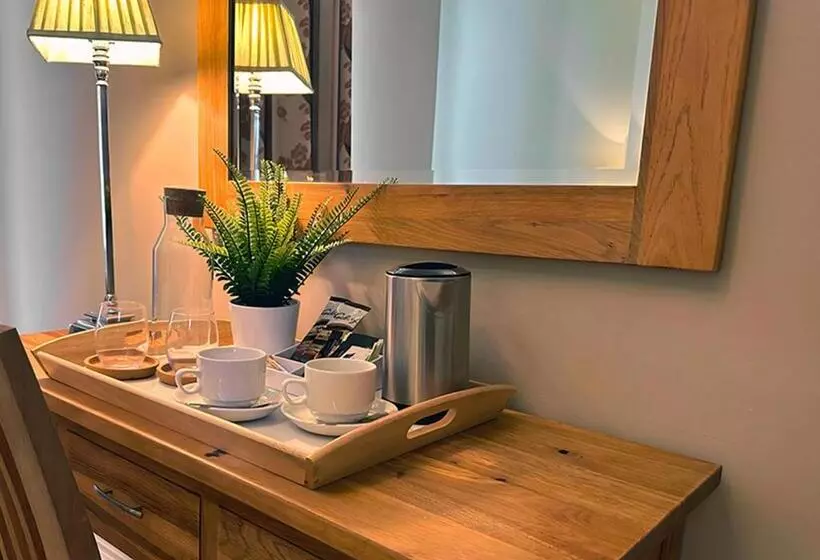 Aamiaismajoitus (B&B) Station Lounge & Rooms