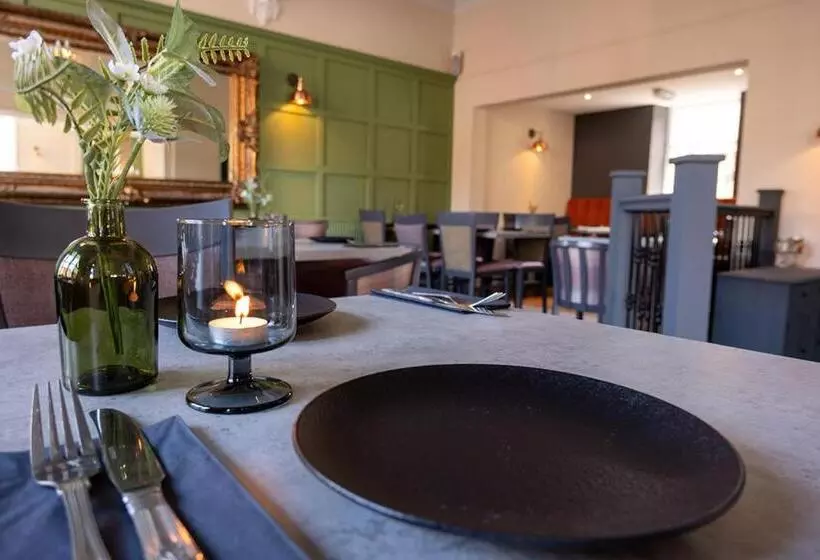 Aamiaismajoitus (B&B) Station Lounge & Rooms