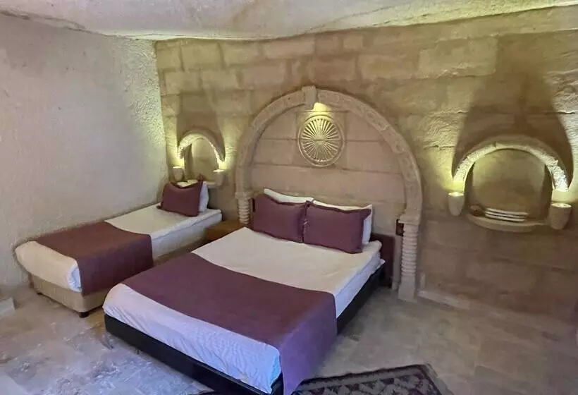 هاستل Dede Cave Konak