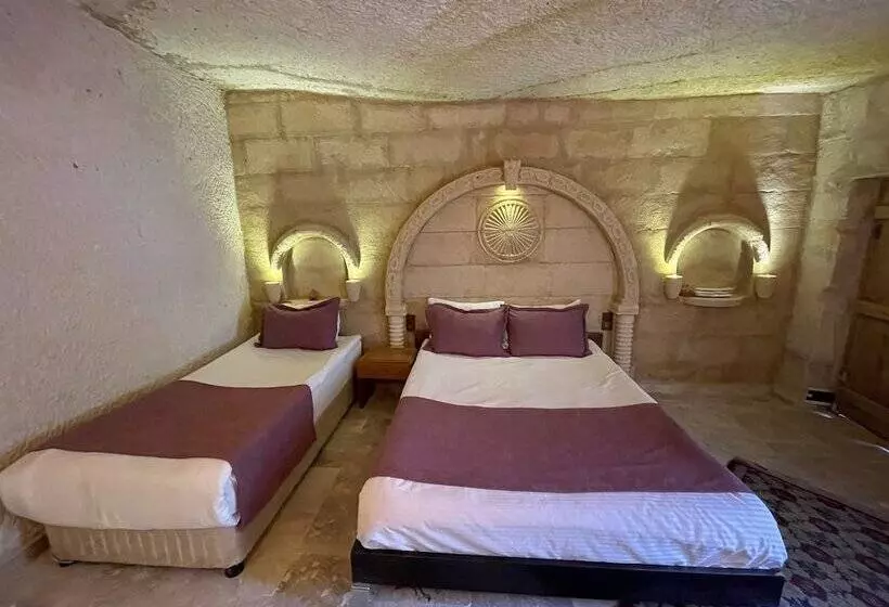 هاستل Dede Cave Konak