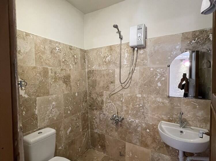 هاستل Dede Cave Konak