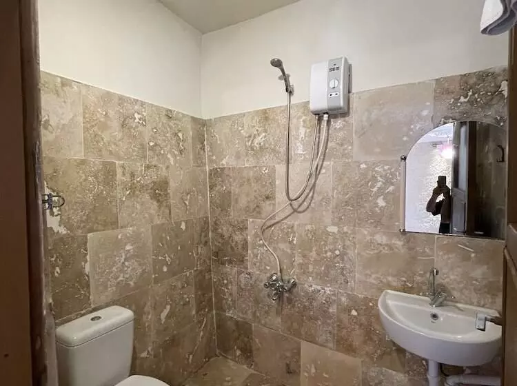 هاستل Dede Cave Konak