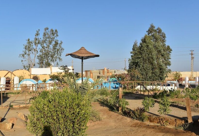 هتل El Kamel Safari