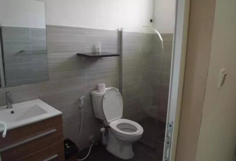 هتل Hôtel La Grillade