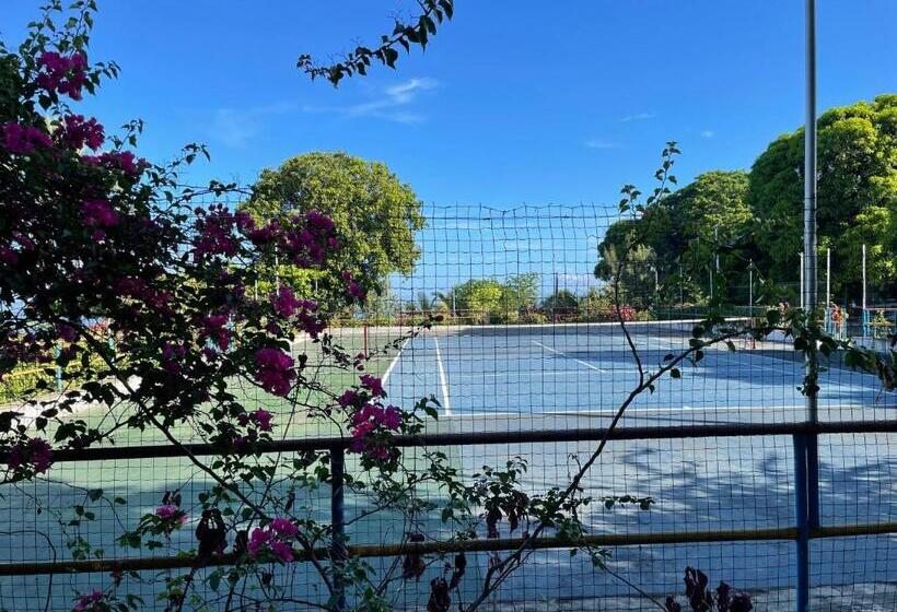 هتل Hôtel La Grillade