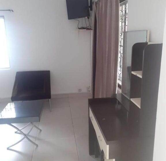 هتل Hôtel La Grillade