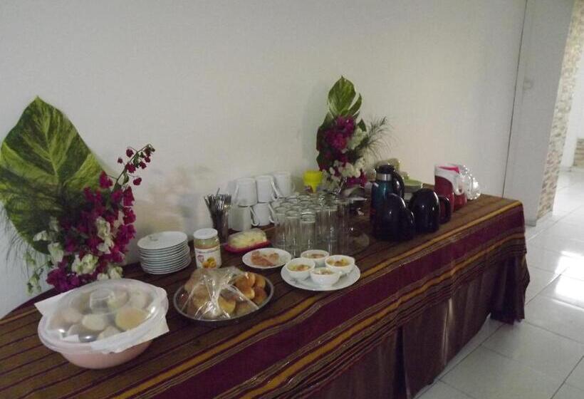 هتل Hôtel La Grillade