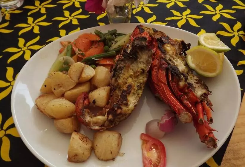 هتل Hôtel La Grillade