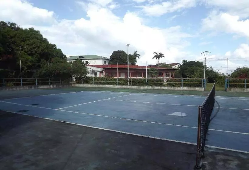 هتل Hôtel La Grillade