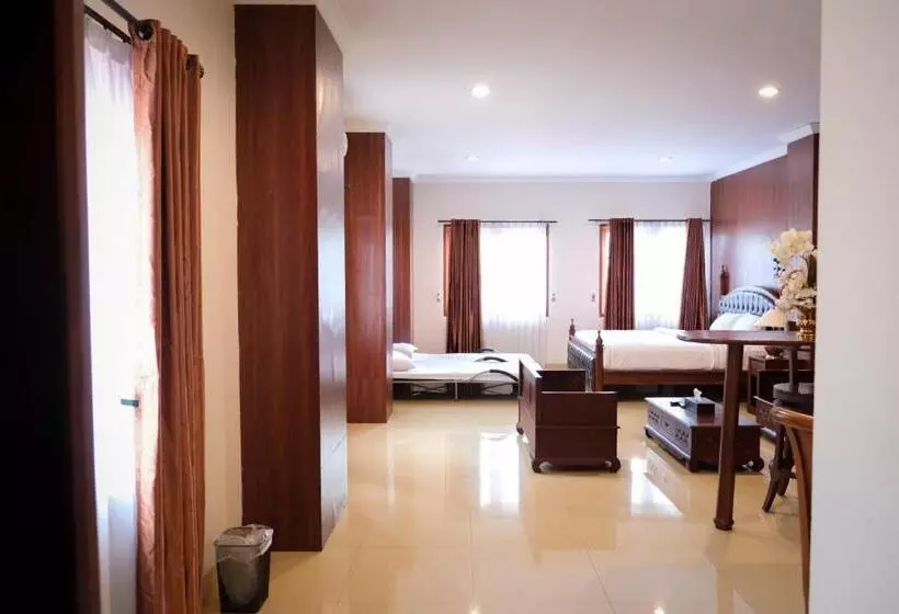 Hotelli The Garden Suites New