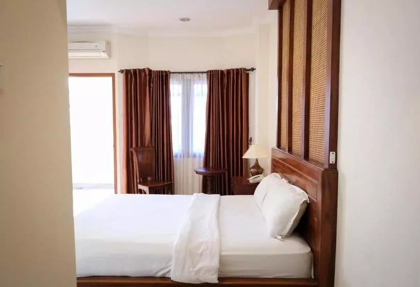 Hotelli The Garden Suites New