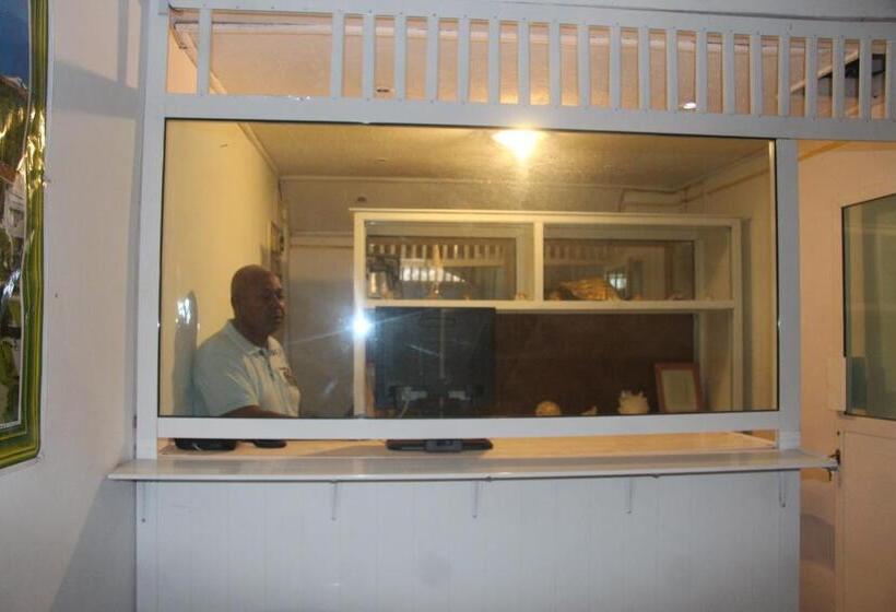 Medina Hotel Mutsamudu