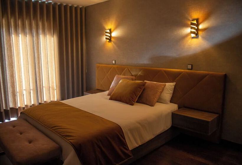 Пансион Golden Mirror