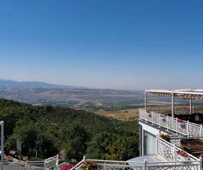 Resort Heaven's Garden