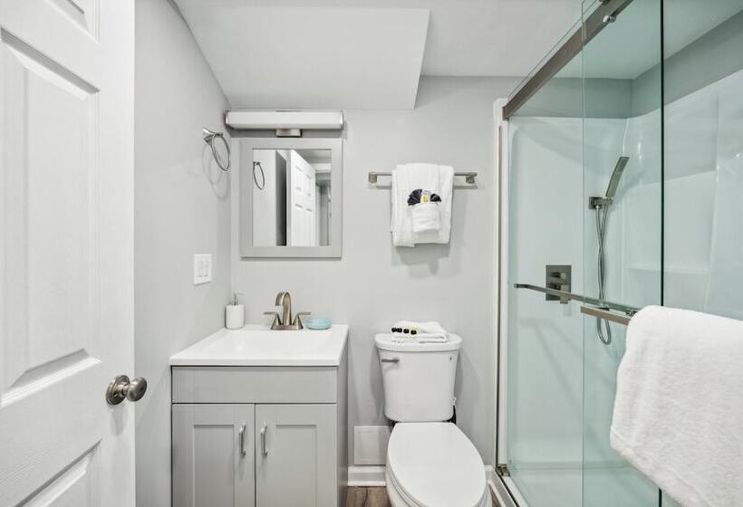 Aqua Horizon By Avantstay Pool, Near The Beach