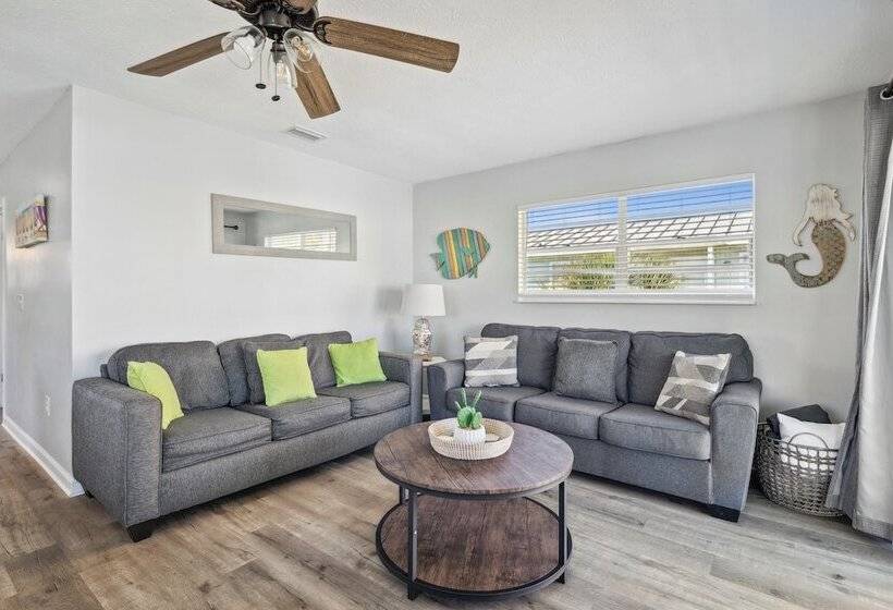 Aqua Horizon By Avantstay Pool, Near The Beach