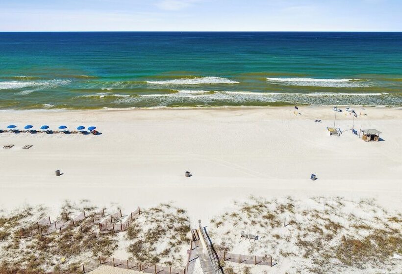 Aqua Horizon By Avantstay Pool, Near The Beach