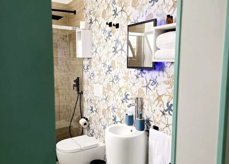 ベッドアンドブレックファースト Aquamarina Rooms
