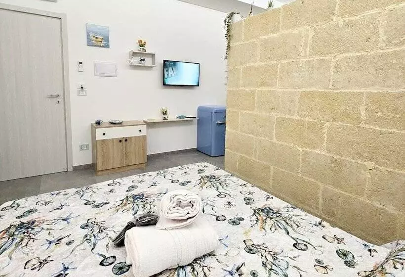 ベッドアンドブレックファースト Aquamarina Rooms