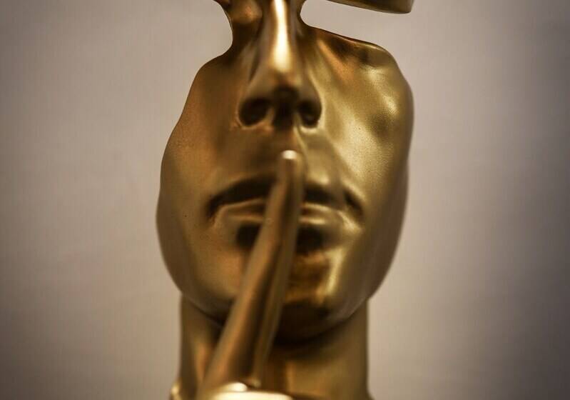 تختخواب و صبحانه Petramare Charming House