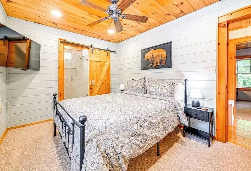 Cashiers Cottage W/ Screened Porch & Trail Access!