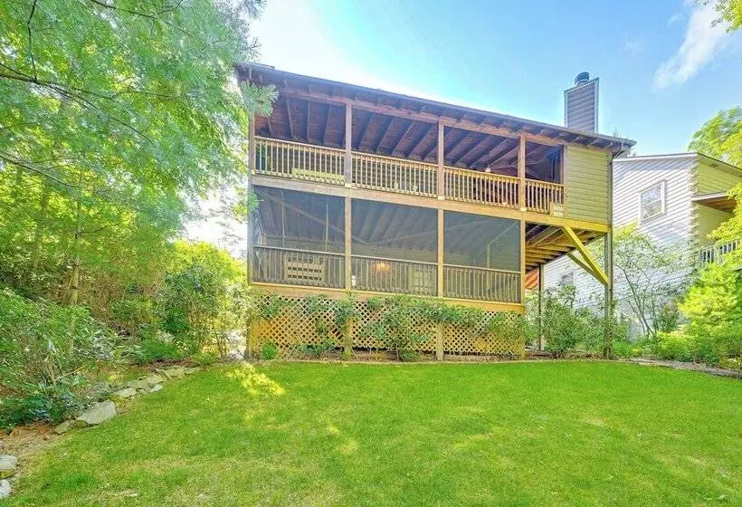 Cashiers Cottage W/ Screened Porch & Trail Access!