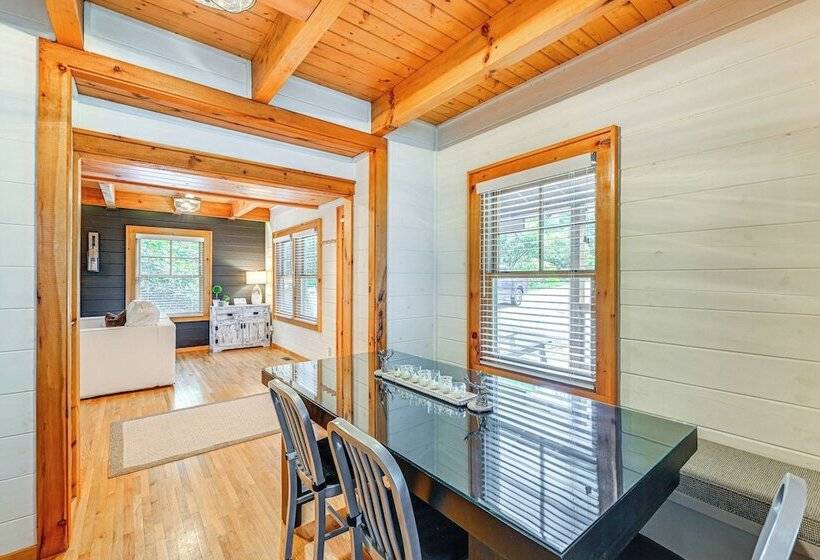 Cashiers Cottage W/ Screened Porch & Trail Access!